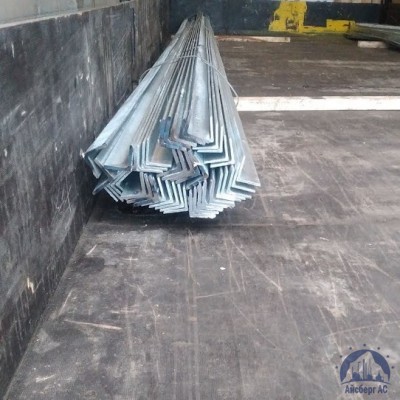 Уголок стальной равнополочный 100х100х14 мм С235 ГОСТ 8509-93 купить в Пскове